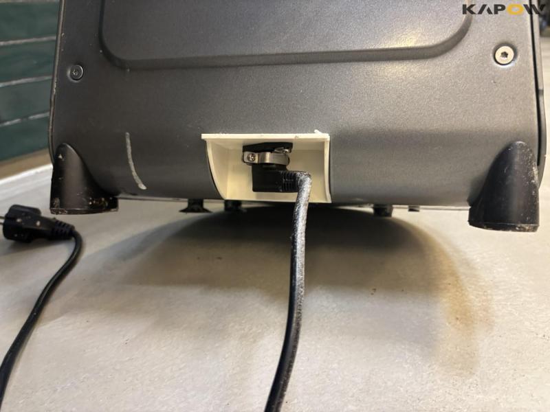 Hamilton Beach Commercial drink mixer 12