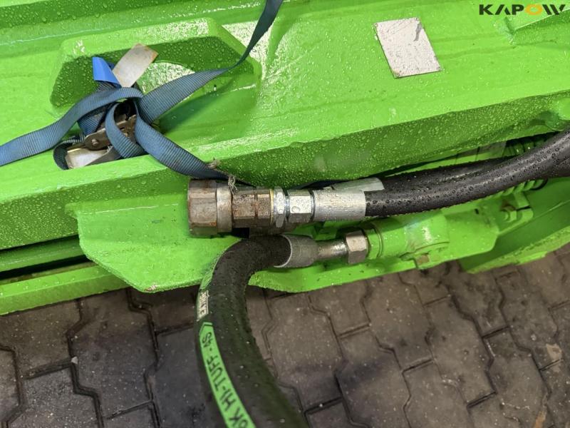 Hammer with S70 hitch 11