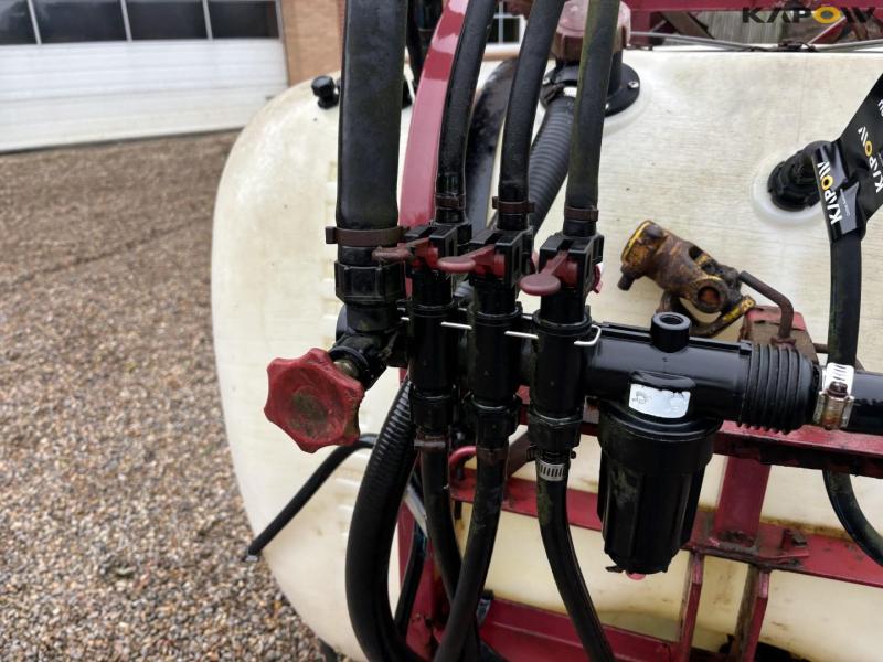 Hardi 12 meter field sprayer 16