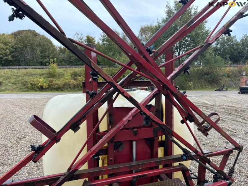 Hardi 12 meter field sprayer 26