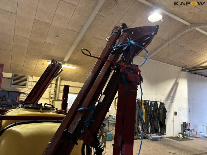 Hardi 1000L 12 meter sprayer 26