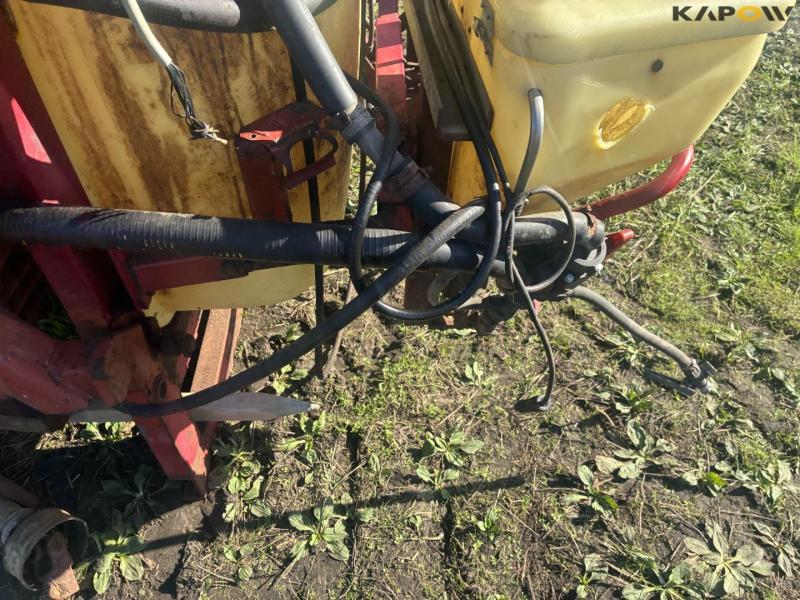 Hardi 1200 liter sprayer 15