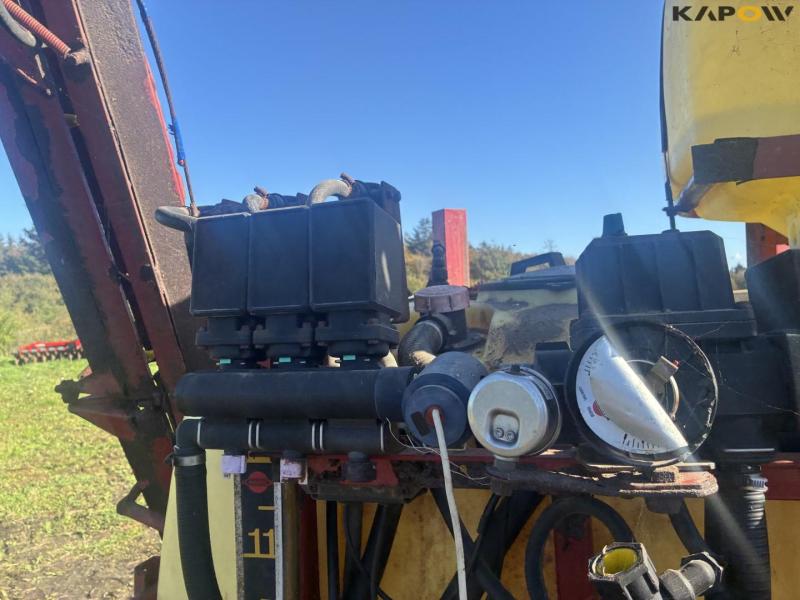 Hardi 1200 liter sprayer 17