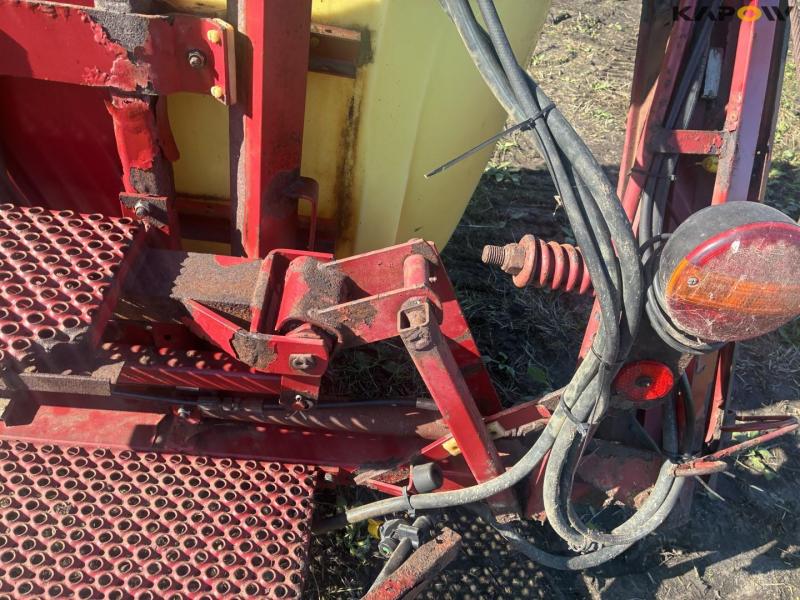 Hardi 1200 liter sprayer 32