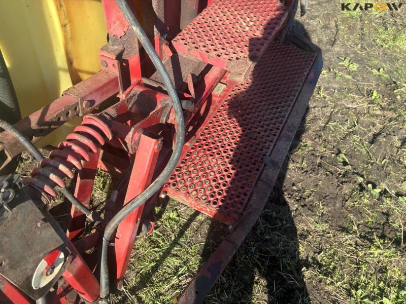 Hardi 1200 liter sprayer 38