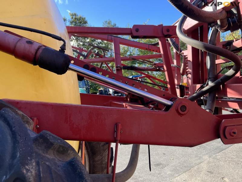 Hardi Commander 2800 trailer sprayer with 20 meter boom 36