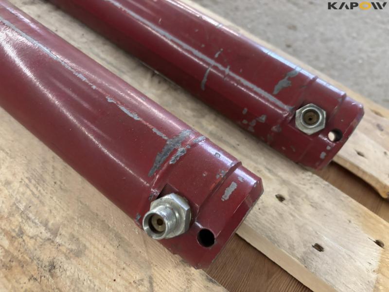 Hardi hydraulic pistons and steering rod 8