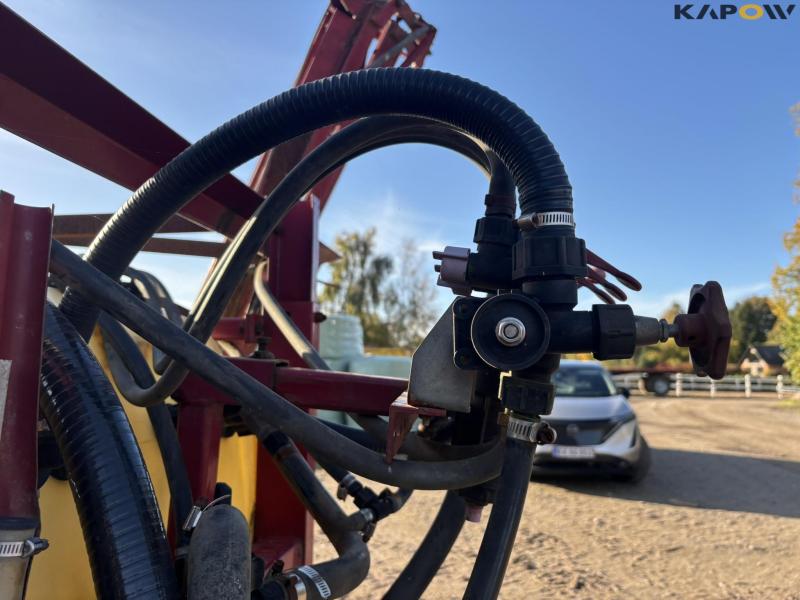 Hardi LX 1000 sprayer 12 meters 16