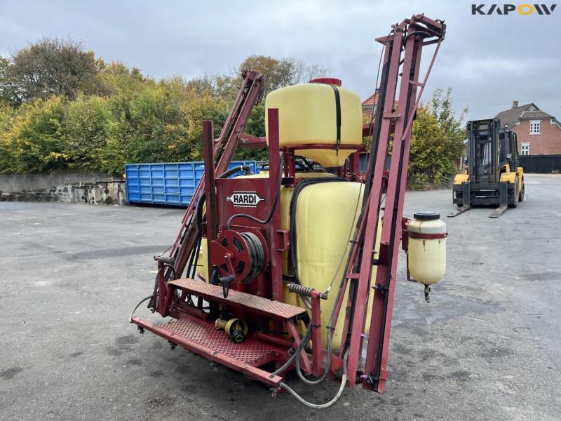 Hardi LX1000 sprayer with 12 meter boom 5