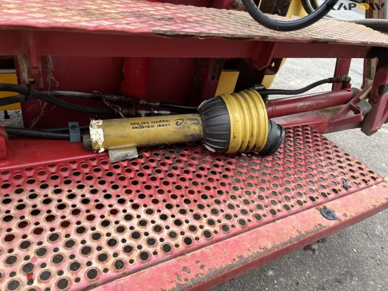 Hardi LX1000 sprayer with 12 meter boom 28