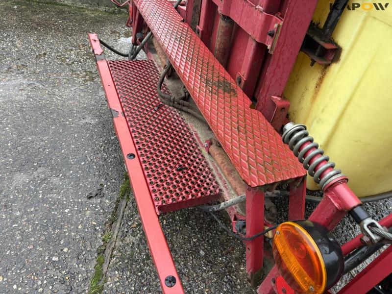 Hardi LX1000 sprayer 26