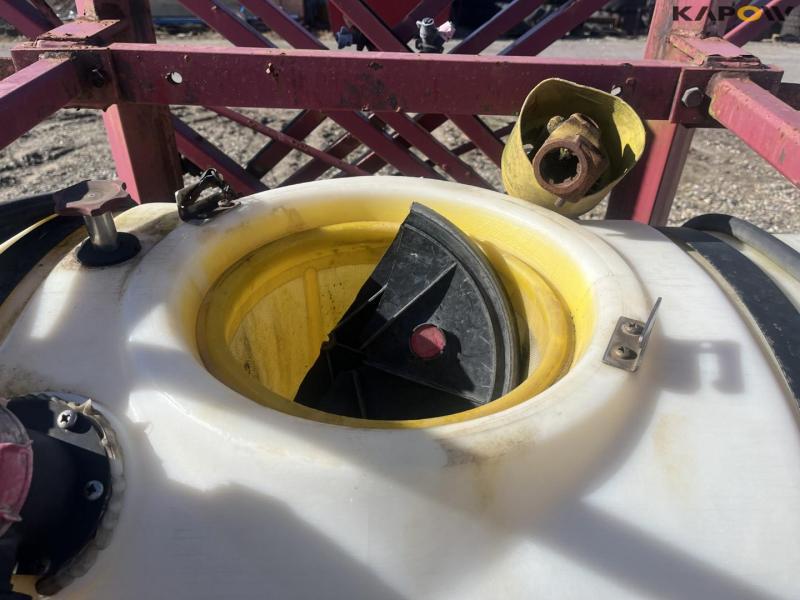 Hardi LX800 sprayer 8