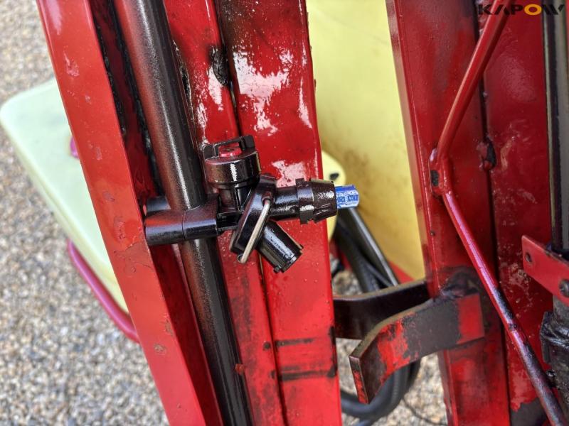 Hardi field sprayer 30