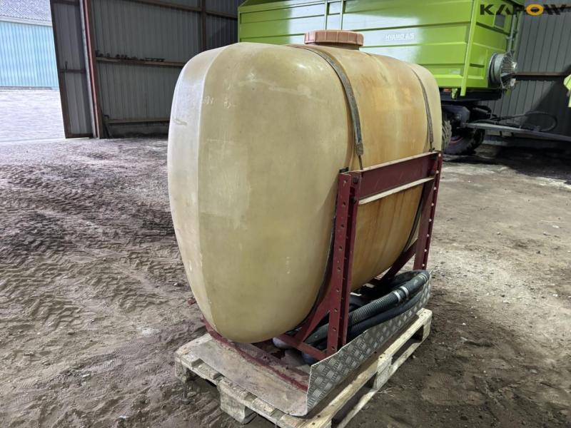 Hardi NK800 tank with hose 7