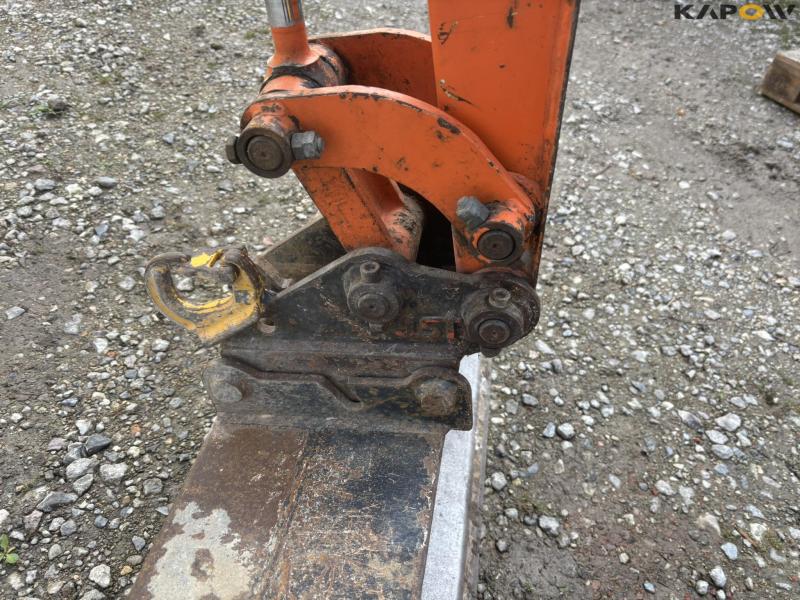 Hitachi Zaxis 10U-2 YSR mini excavator with buckets 10