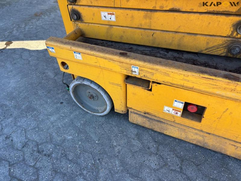 Haulotte compact 10 scissor lift 16