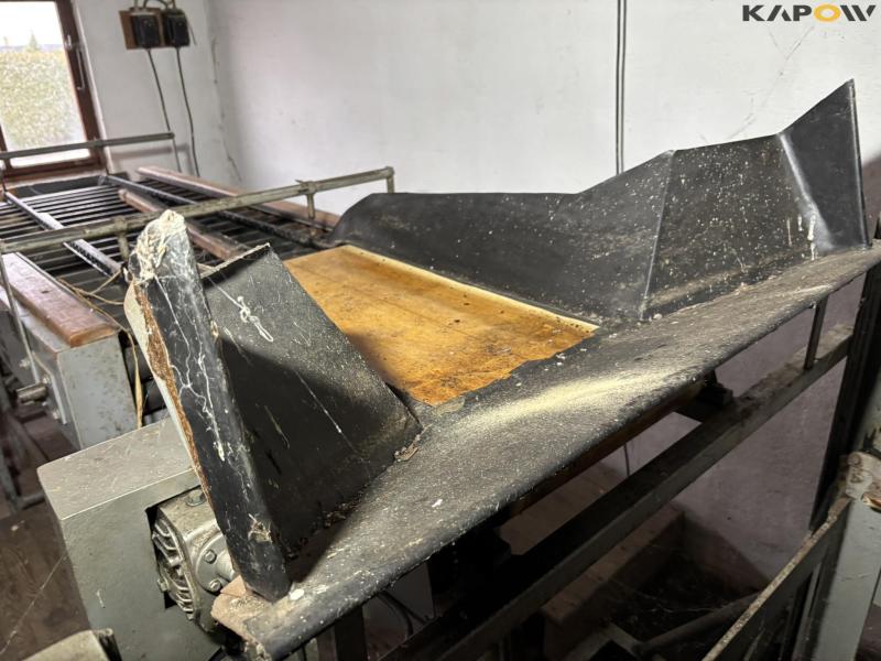 HC Jensen fruit sorting belt and table 10