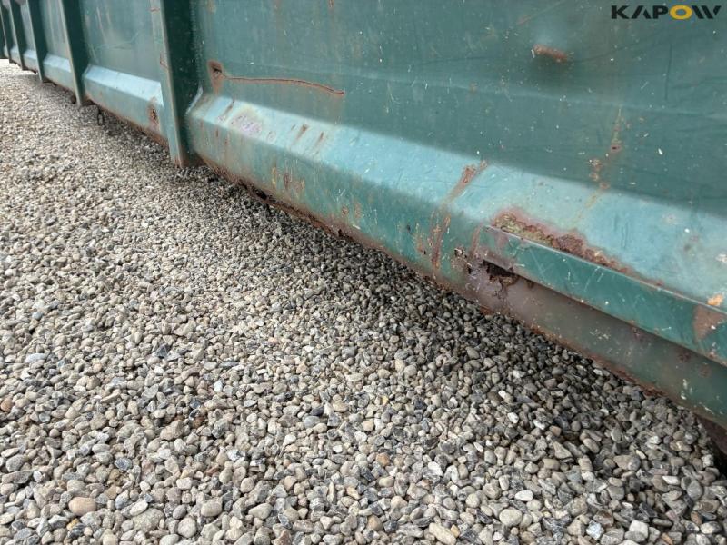 HCF volume container for hook and wire 26