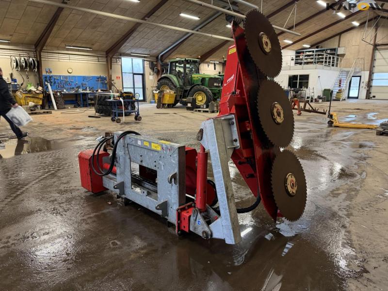 Fliegl hedge trimmer with Euro hitch 4