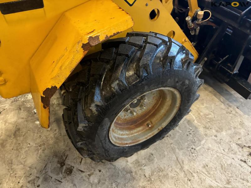 Heracles H180 skid steer loader 33