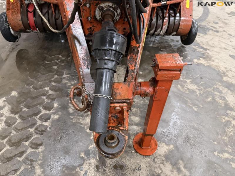 Hesston 4900 big baler 12