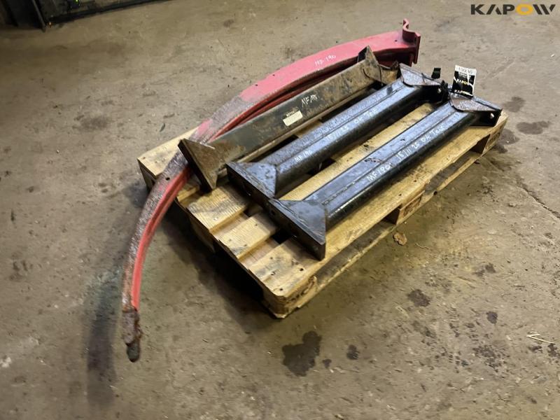 Hesston grooming rods and needle 3