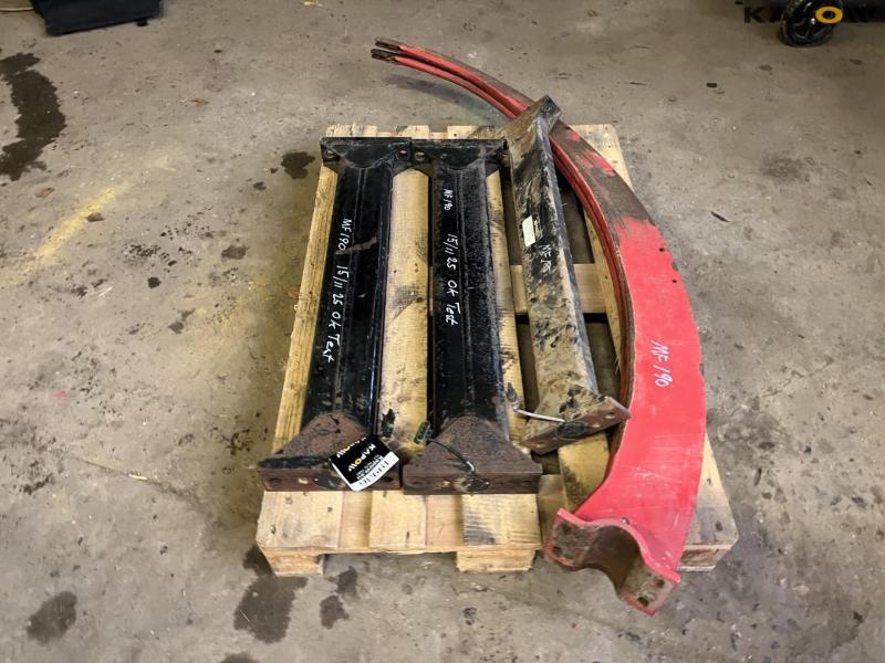 Hesston grooming rods and needle 8