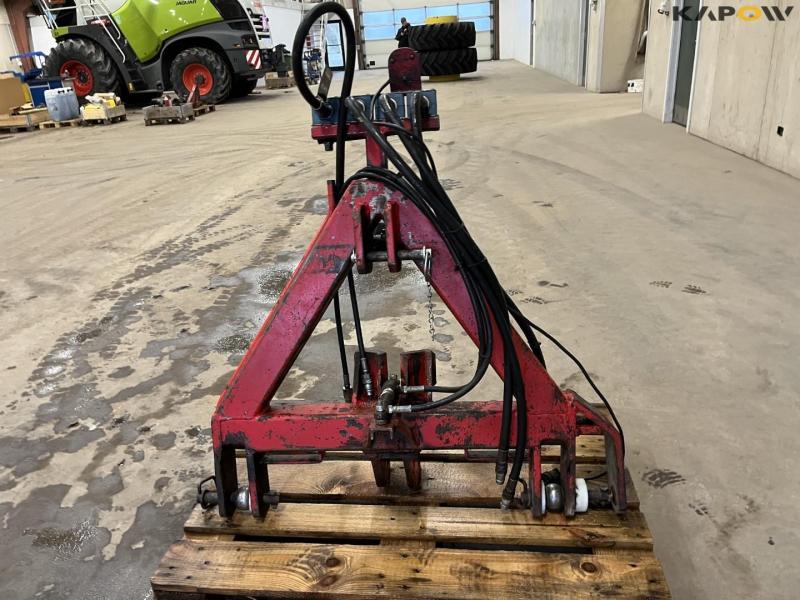 Hitch with three-point suspension 6