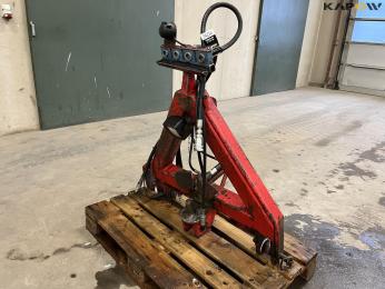 Hitch with three-point suspension