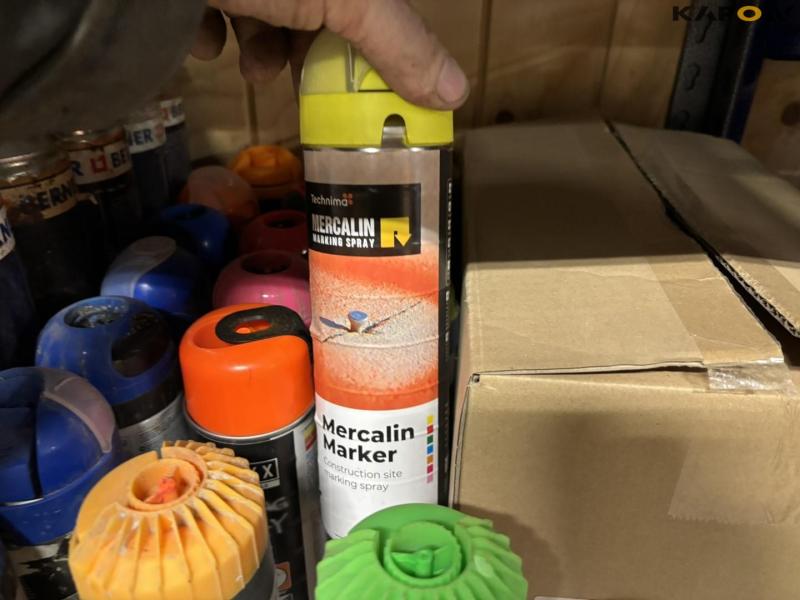 Auxiliary materials 32