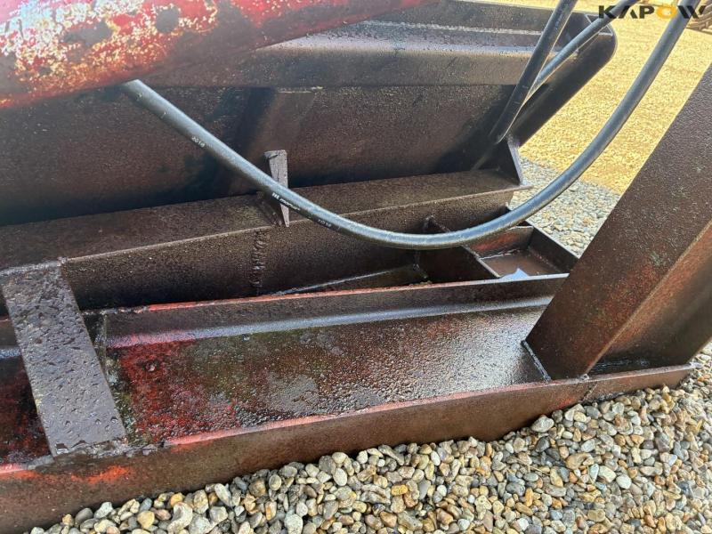 Homemade sand bed leveler 9