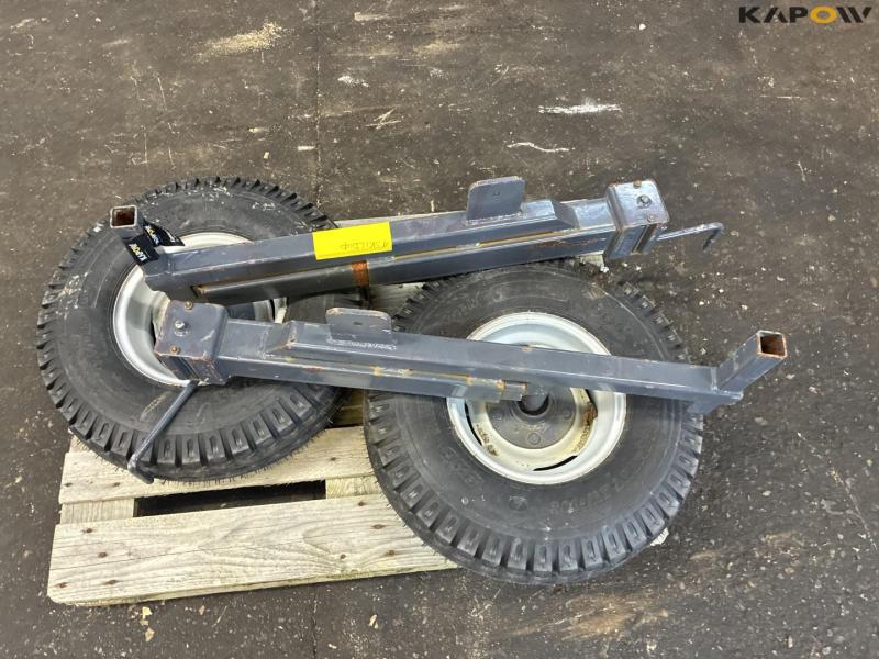 Wheels with hub and support legs 8