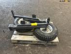 Wheels with hub and support legs 4