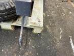 Wheels with hub and support legs 22