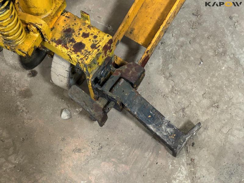 High pallet truck 11