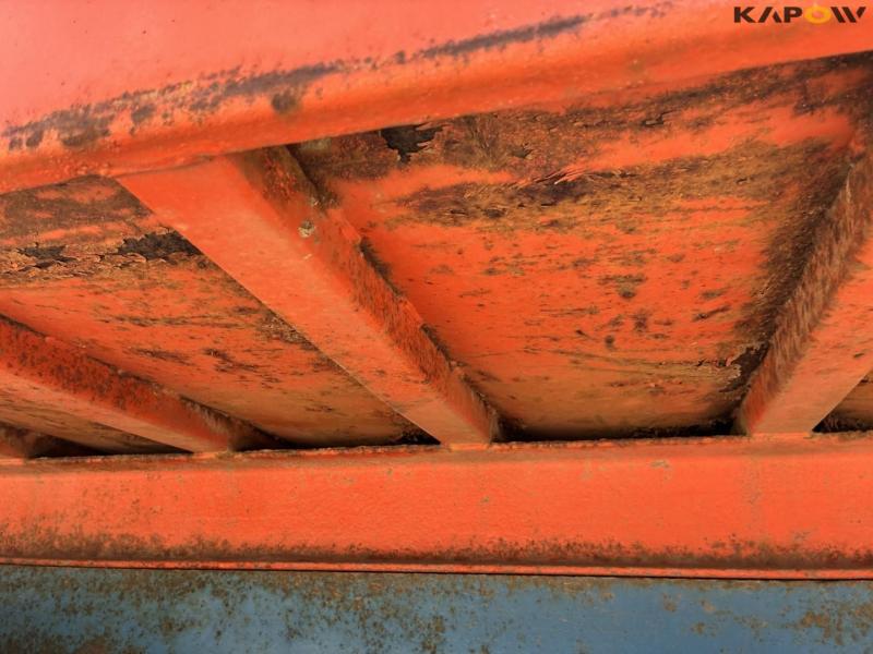 High-dump truck 16