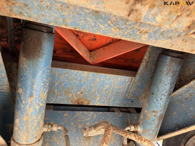 High-dump truck 21