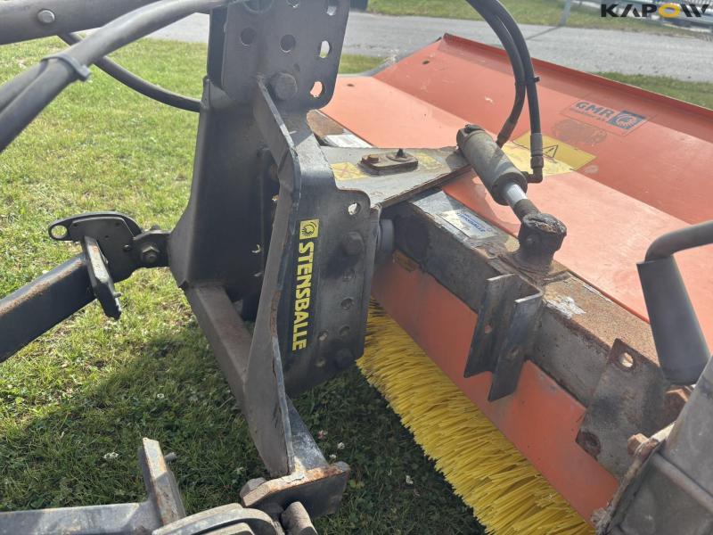 Holder C 2.34 with sweeper and salt spreader 22