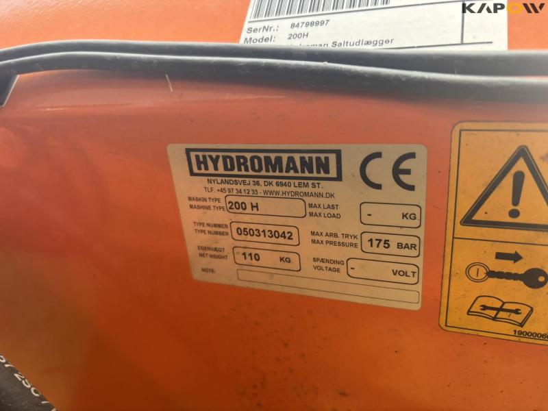 Holder C 2.34 with sweeper and salt spreader 62