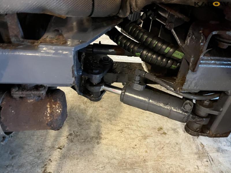 Holder C 2.42 tool carrier with snow plow and salt spreader 19