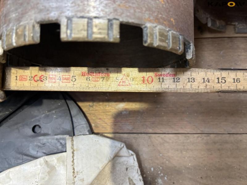 Holder for drill + various concrete core drill bits 21
