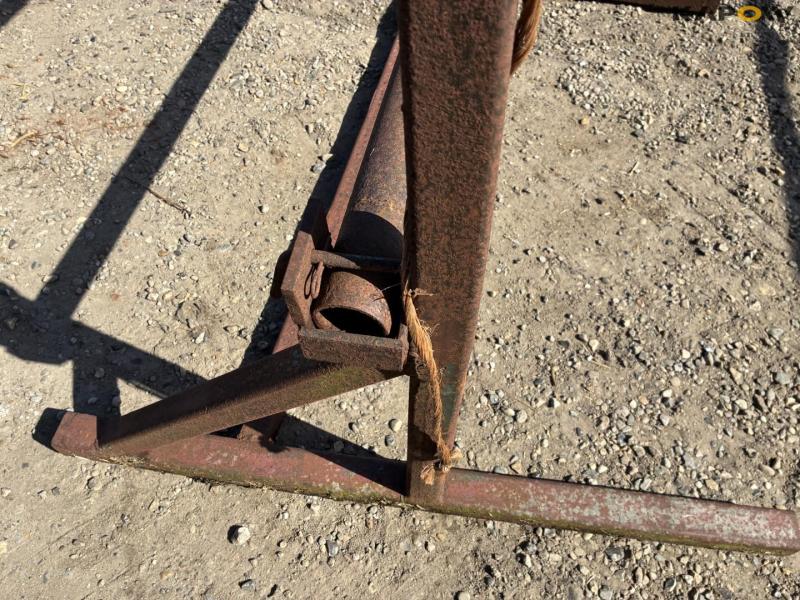 Holder for silo foil 11