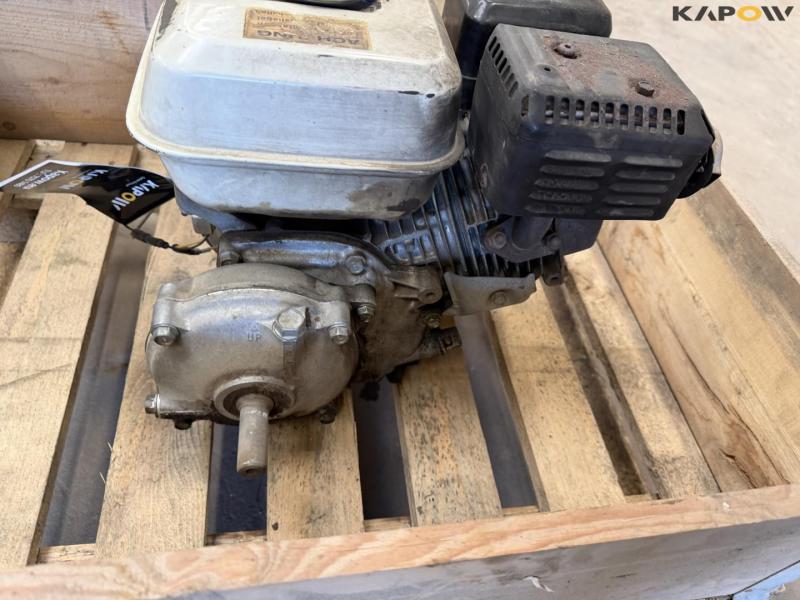 Honda GX160 engine 9