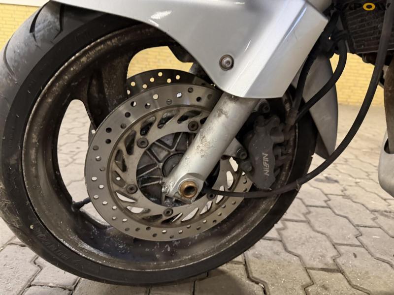 Honda RC47 motorcycle 15