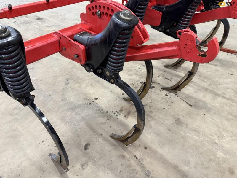 Horsch 8-tooth cultivator 17