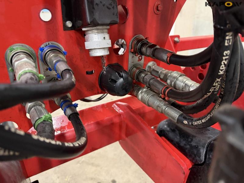 Horsch 8-tooth cultivator 25