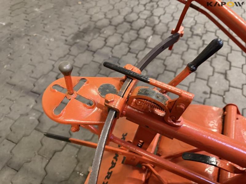 Howard tool carrier with cutter 26