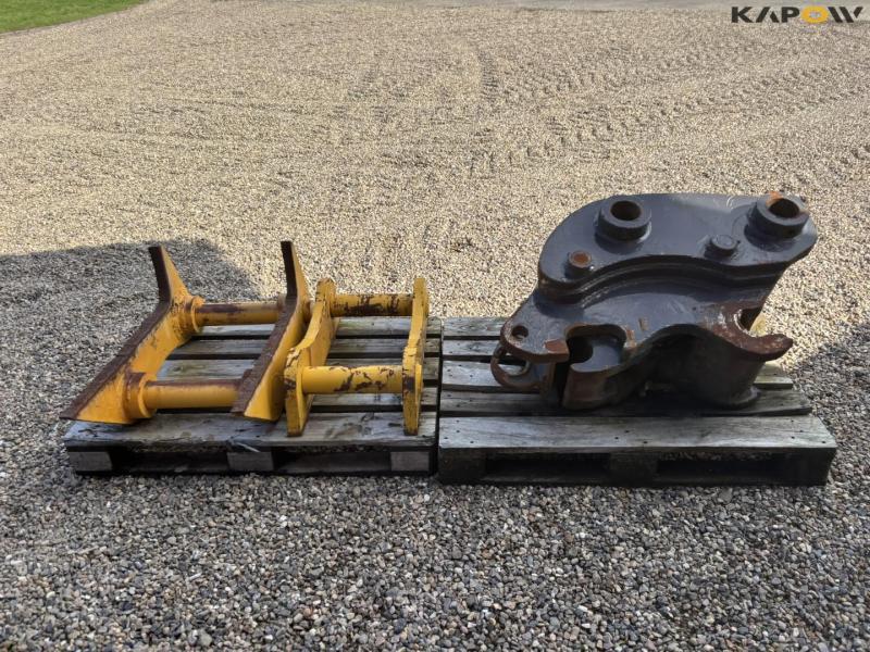 Quick hitch and Weld-on hitch 6