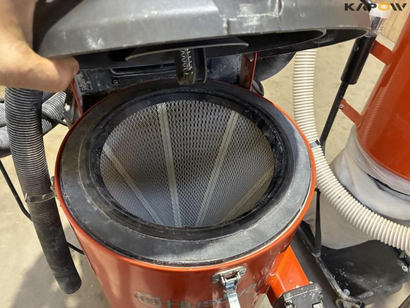 Husqvarna DE120H/C3000 vacuum cleaner and filter 19