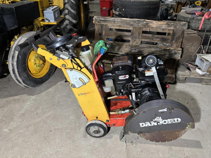 Husqvarna FS 400LV asphalt cutter 4